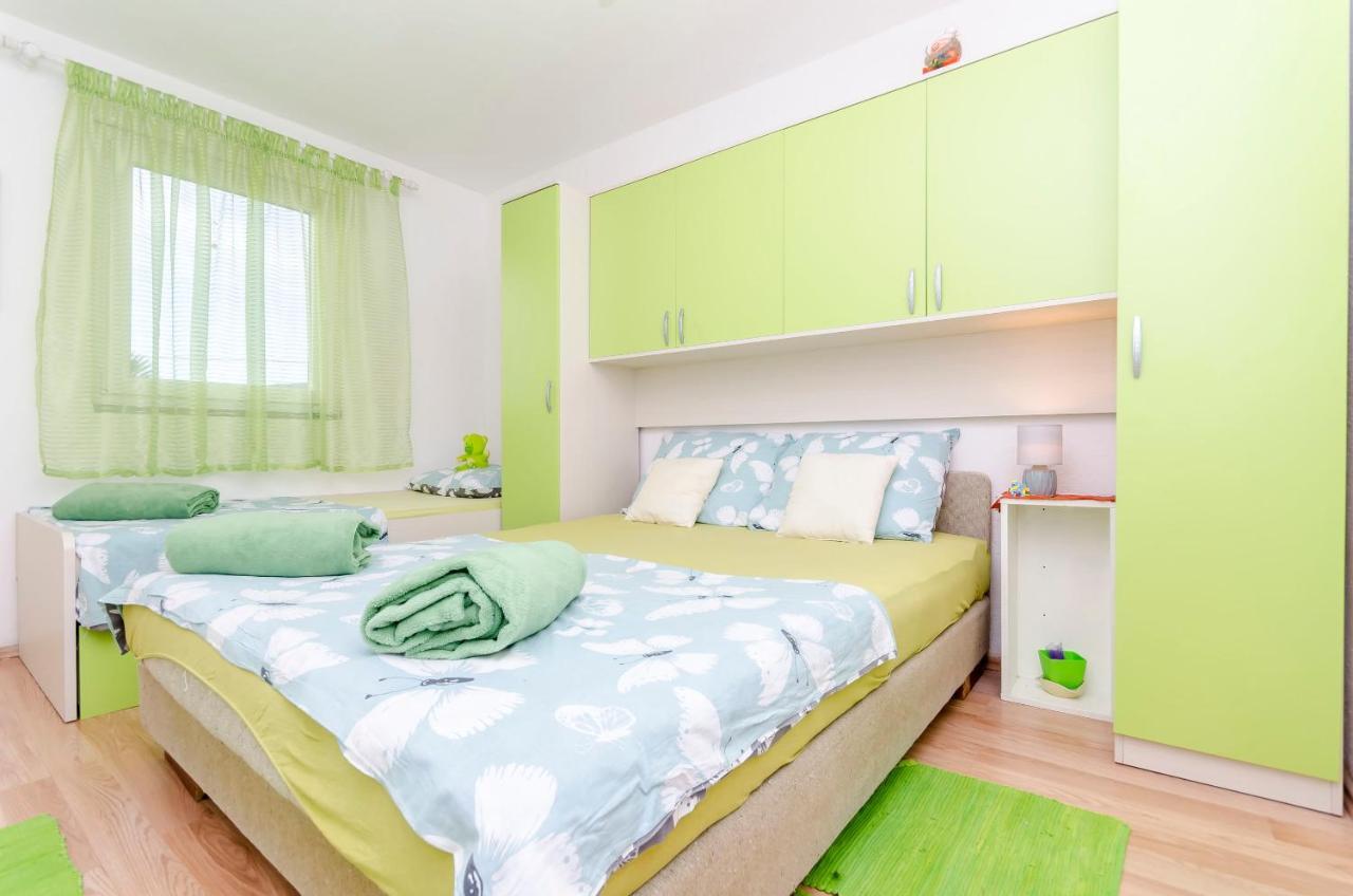 Apartment Branislava Rogoznica  Exterior foto